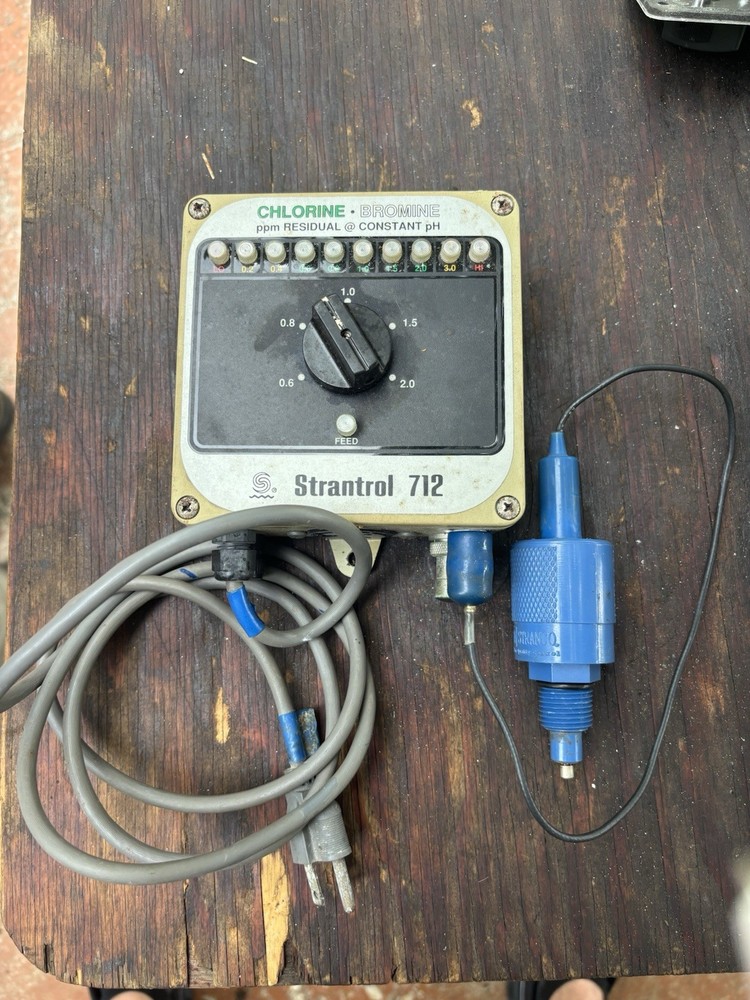 STRANTROL 712 CHL CHEMICAL CONTROLLER WITH PROBE