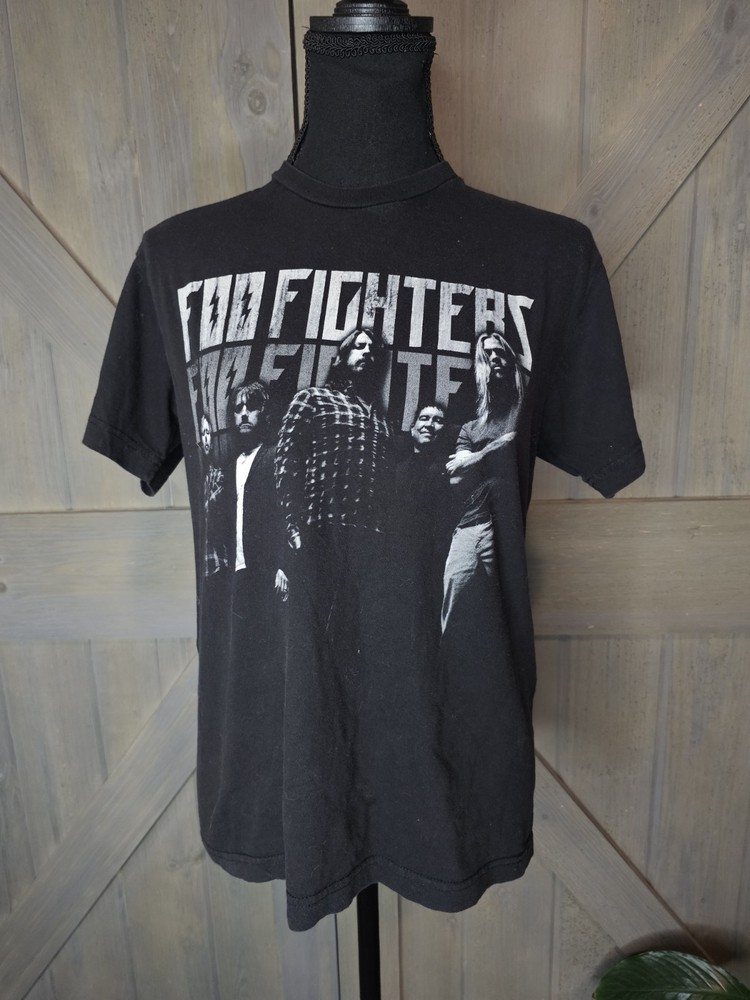 2011 Foo Fighters Tour Tshirt sz Small