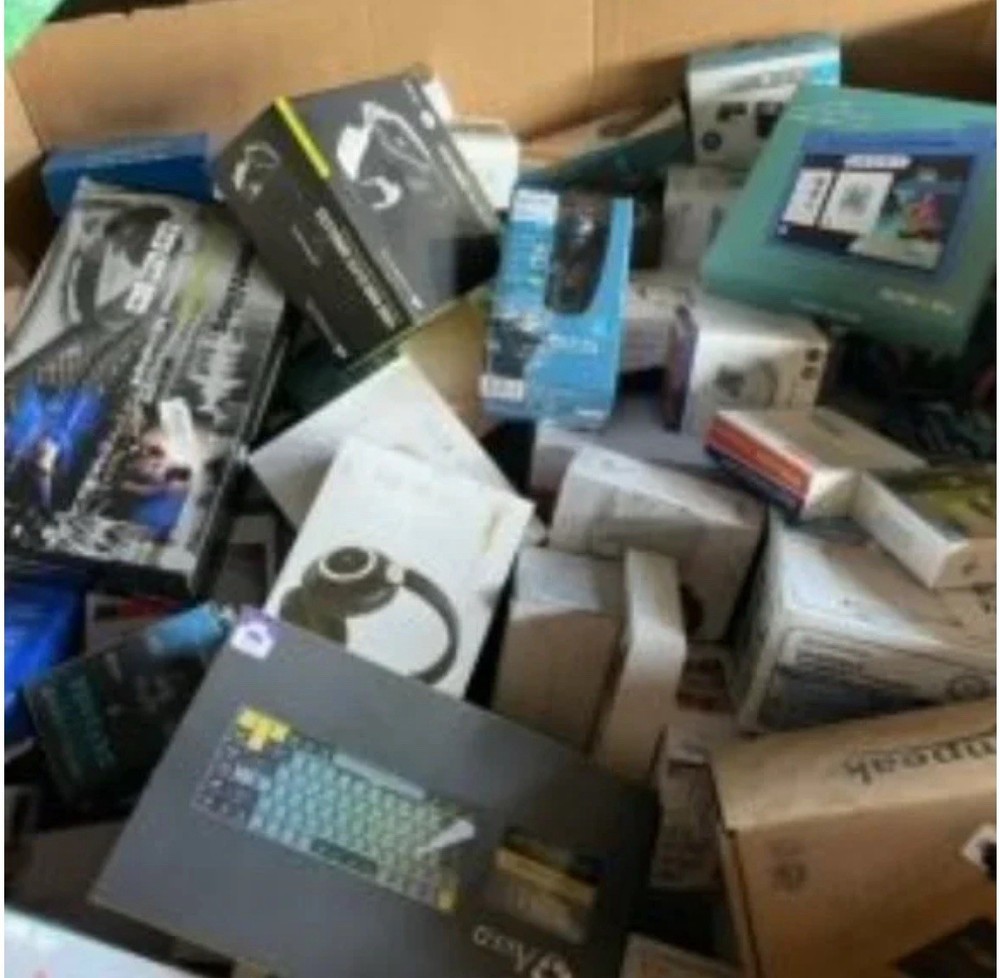 Amazon Ovestock Electronics Mystery Box 15 Items 🎁