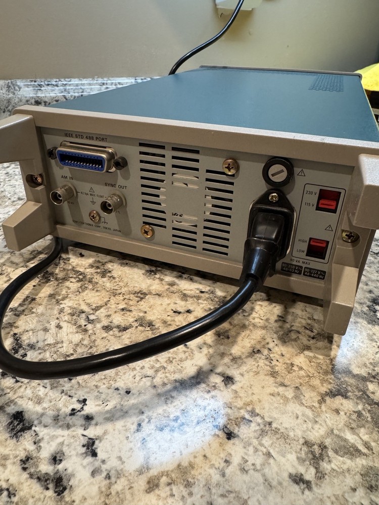 Sony Tektronix AFG310 Arbitrary Function Generator 16MHz - Powers On