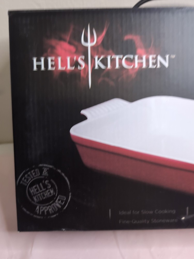HELL'S KITCHEN Rectangular Baker 1.25 Qt - Red - N.I.B