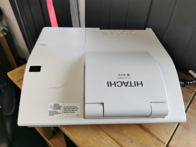 Hitachi LCD CP-A222WN