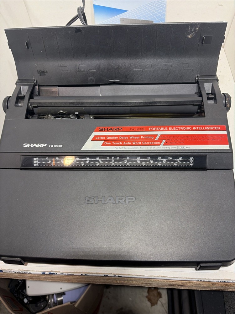 SHARP PA-3100E Portable Electronic Typewriter & manual | TESTED