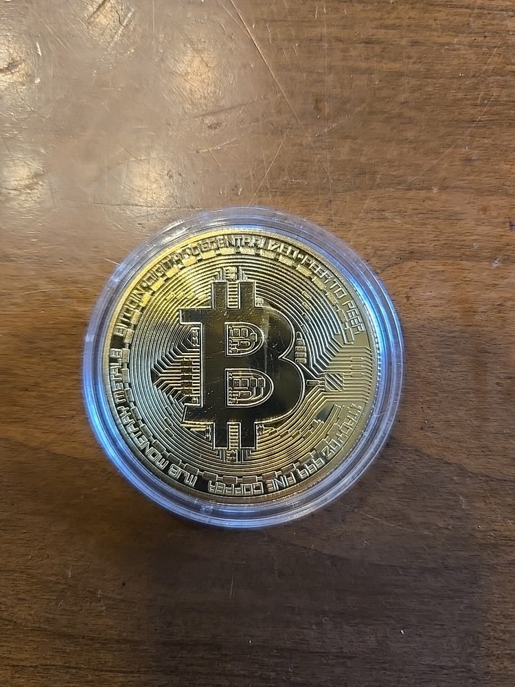 BITCOIN COMMEMORATIVE COIN FOR DISPLAY IN PLASTIC CAPSULE