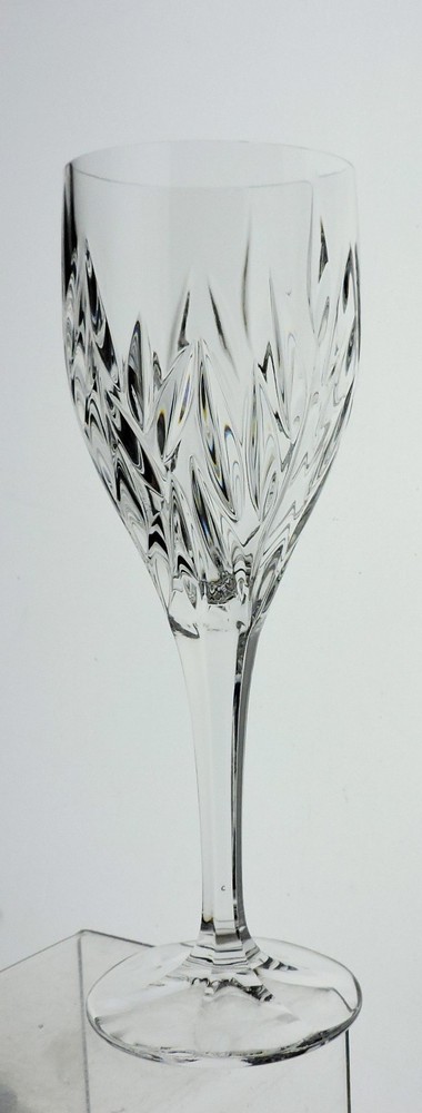 CRYSTAL OR GLASS WINE STEM 8 1/2" TALL STEMWARE LEAF PATTERN BARWARE