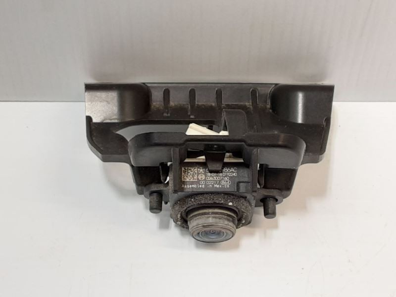 Camera/Projector Camera Rear Parkview Fits 19 CHEROKEE 2612979