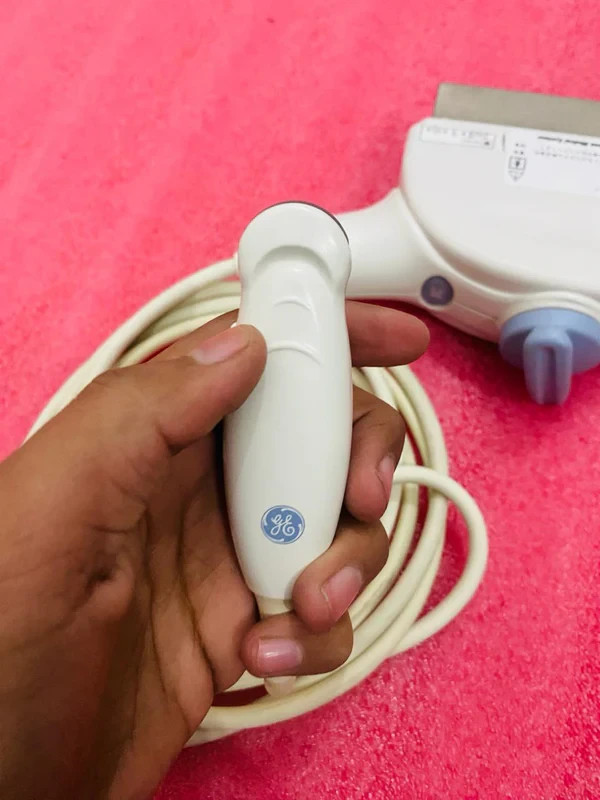 GE 8C micro convex array ultrasound transducer. Checked dxb
