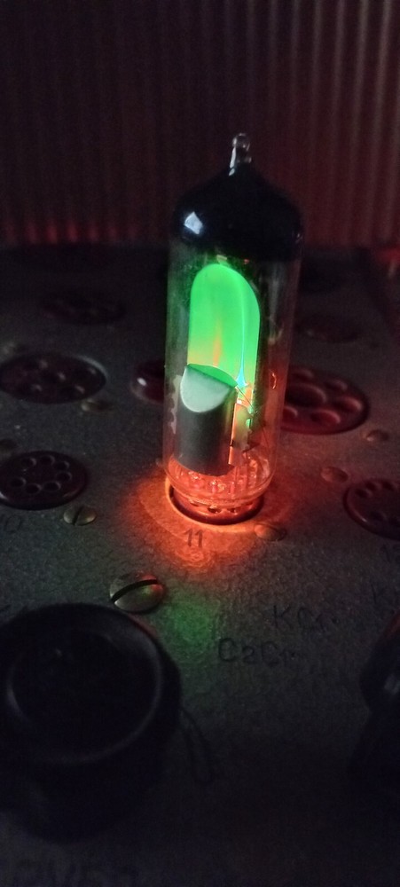 REFLECTOR 6E1P EM80 6BR5 Tube