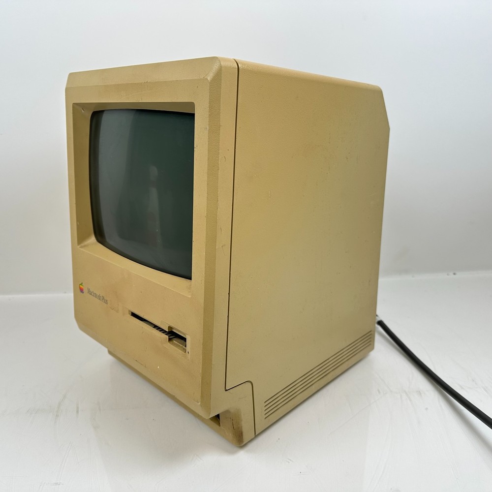 Vintage Apple Macintosh Plus 1Mb Model M0001A