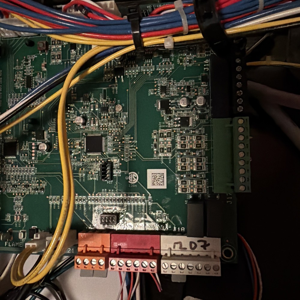 WellMclain Tankless Water Heater Boar With Thermostat And Wiring 4024MO56197