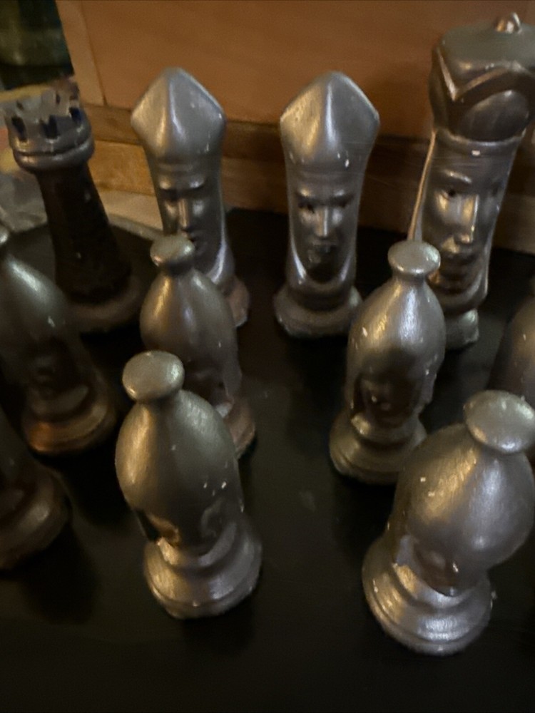 VTG Ceramic Medieval Chess Piece Set Silver Gold DEFECTS & 1 PC BROKEN mcf