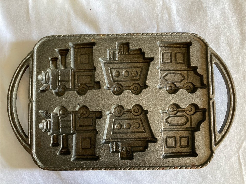 Vintage Cast Iron Heavy Train Set Candy Chocolate Cookie 3D Mold