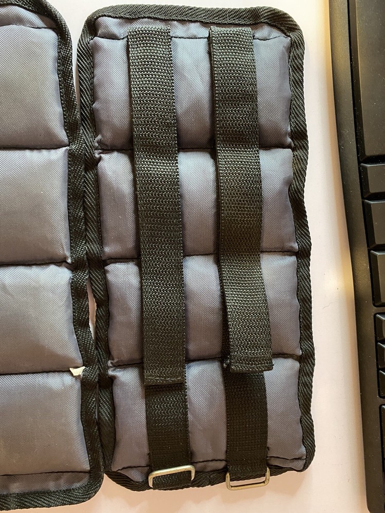 2ea Nylon Flexible Ankle  "Pillow" Weights 4 lb Ea Gray Hook & Look Closure Used