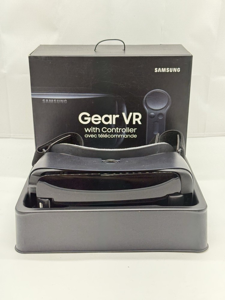 SAMSUNG GEAR VR POWERED BY OCULUS (2017 EDITION) [CONTROLLER NOT INCLUDED]
