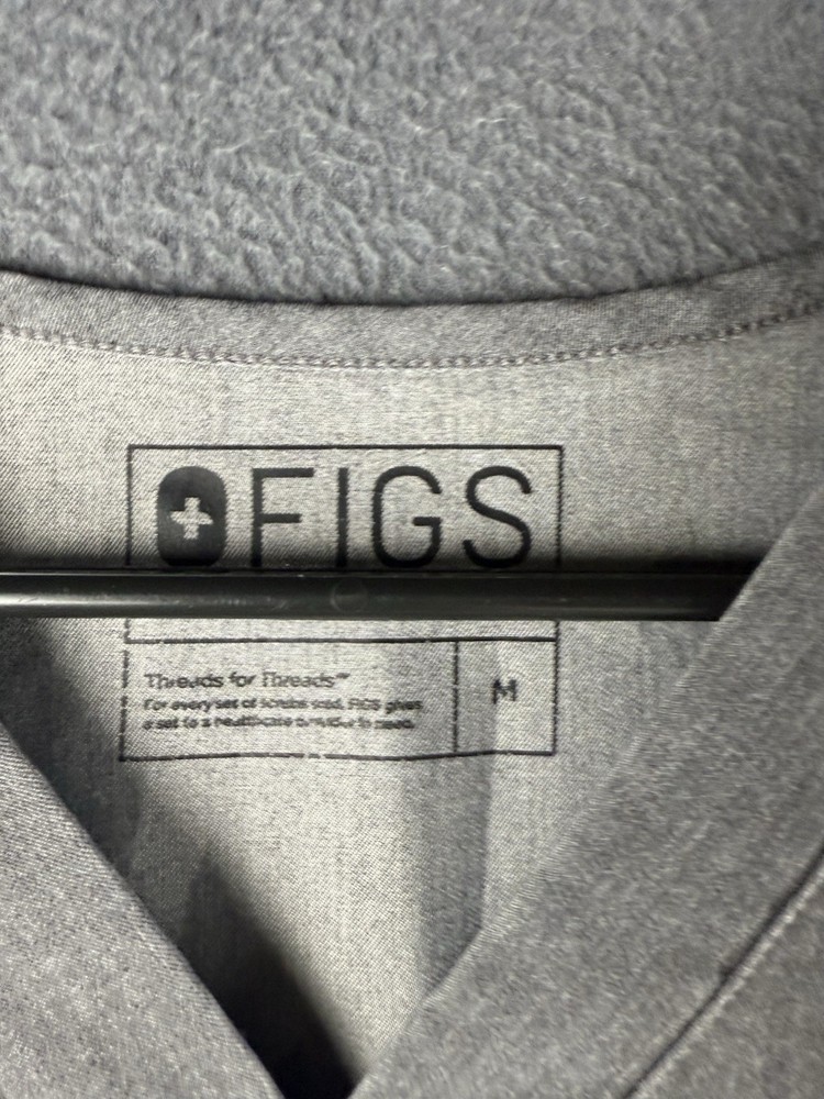 FIGS Technical Collection Scrub Top Gray Solid Unisex Size M Medical