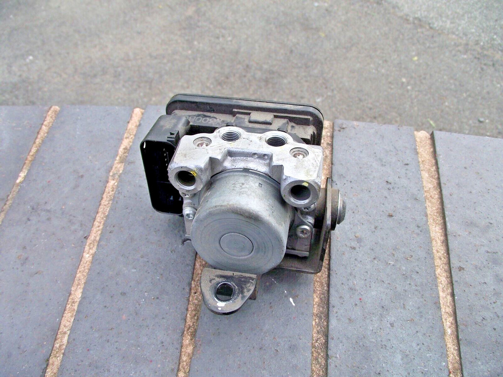KAWASAKI EX300 NINJA 2013-17 ORIGINAL ABS PUMP MODULE UNIT