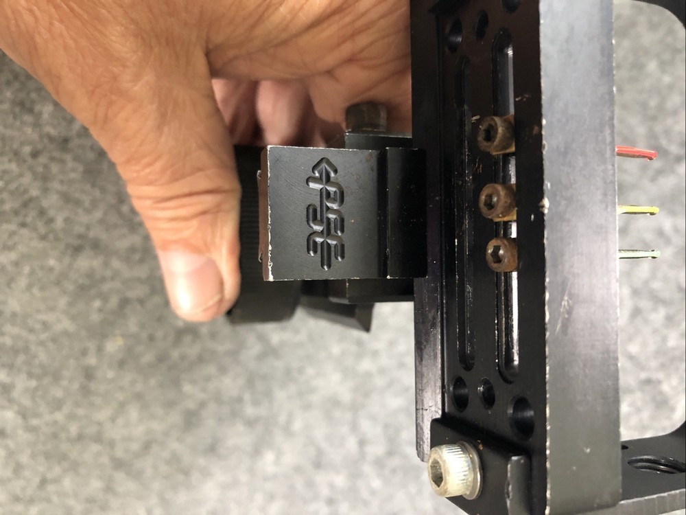 PSE Archery Mongoose Compound Bow Sight, With 3 Pins, Vintage