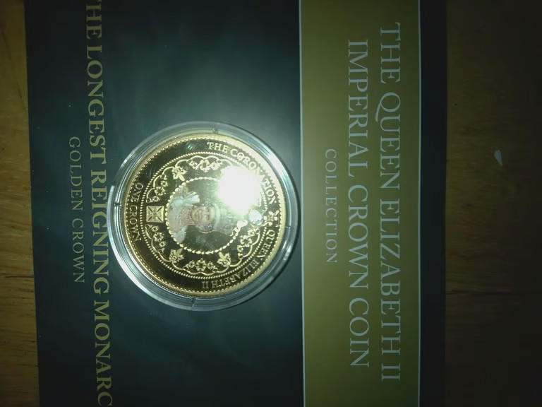 Various collectable coins