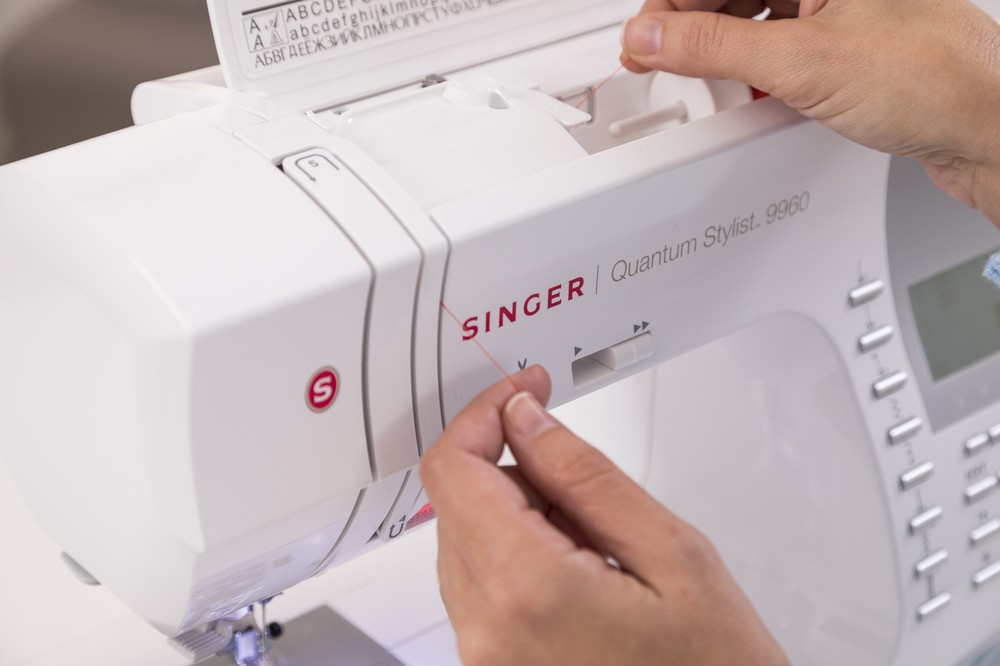 Singer Quantum Stylist 9960 Computerized Sewing Machine