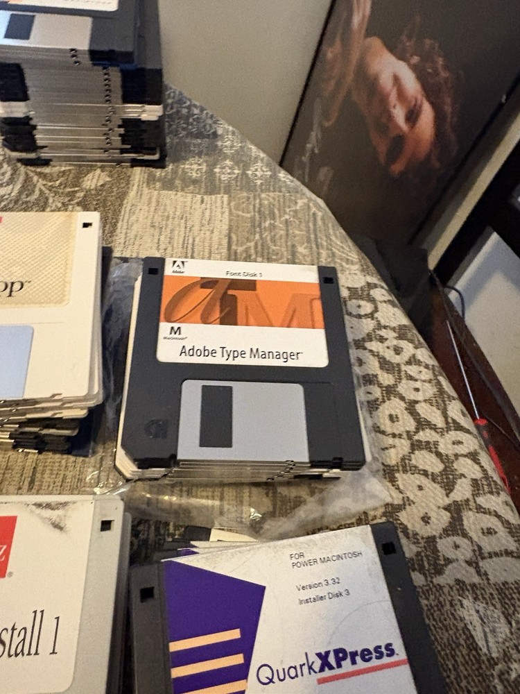 Apple HUGE Disk Lot () Mixed Software UNTESTED
