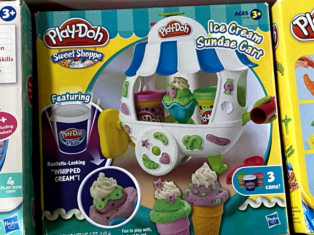 8 COMPLETE SETS OF PLAY-DOH