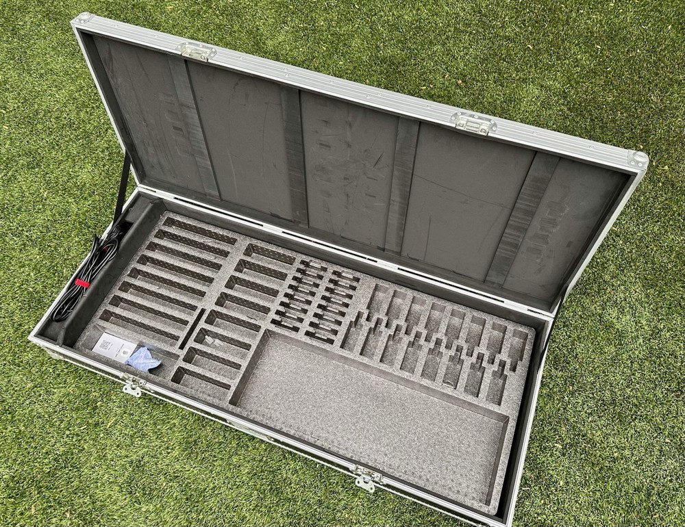 Aputure infinibar pb12 8 Light Kit (Empty Case)