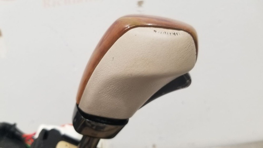 05 CADILLAC XLR AUTOMATIC TRANSMISSION SHIFTER