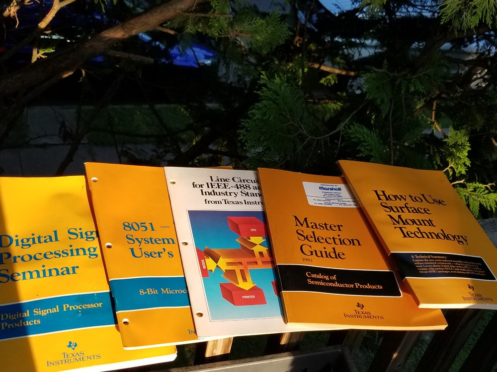 5 VINTAGE TEXAS INSTRUMENTS BOOKS DATA ELECTRONICS DIGITAL  MANUALS