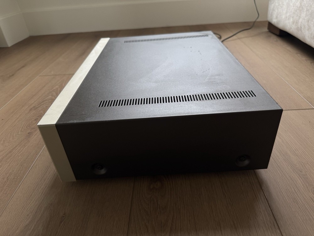 Harmon/Kardon CD 201. Ultrawideband Linear Phase Cassette. Powers On Clean