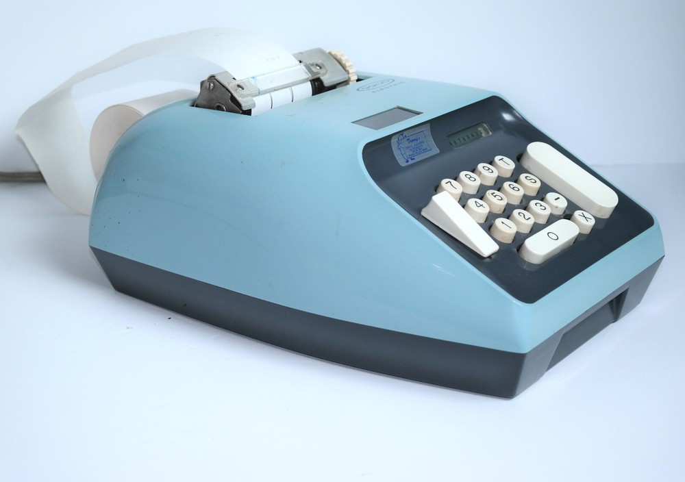 Vintage Electric Adding Machine Calculator Montgomery Ward 9900 *TESTED*