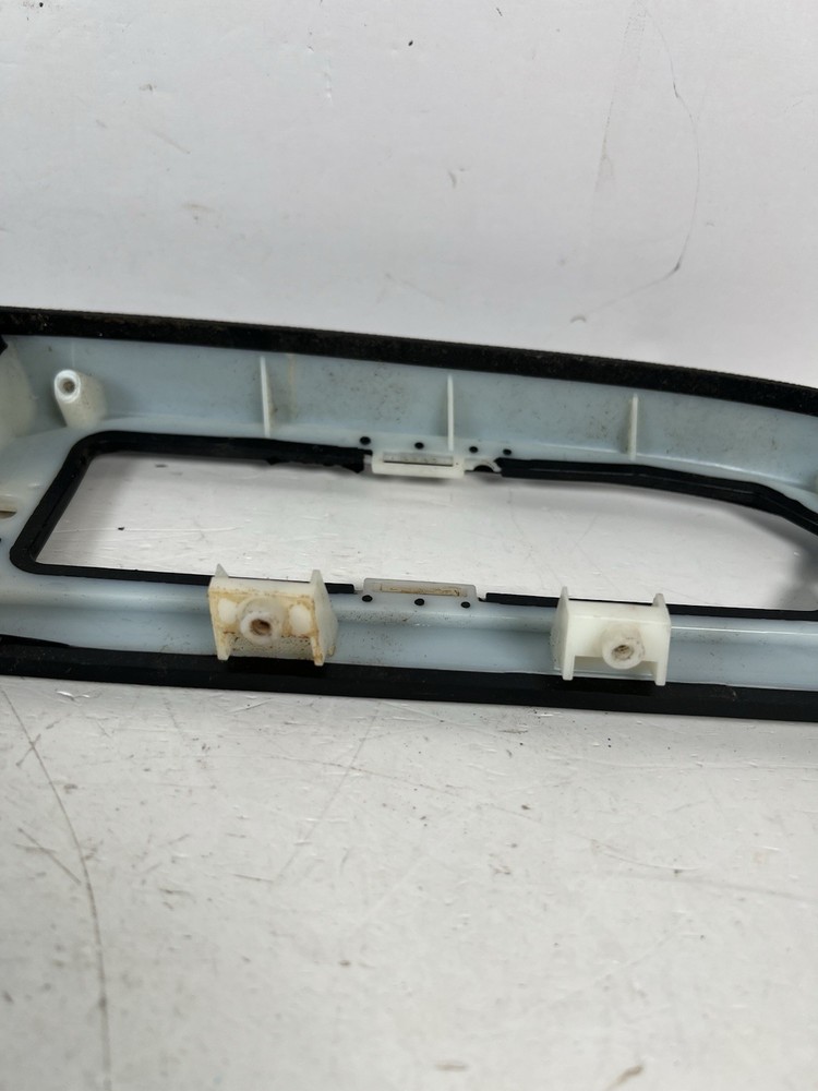 2007-2009 Tahoe Suburban Yukon Left Driver Door Pull Panel Armrest Handle Black