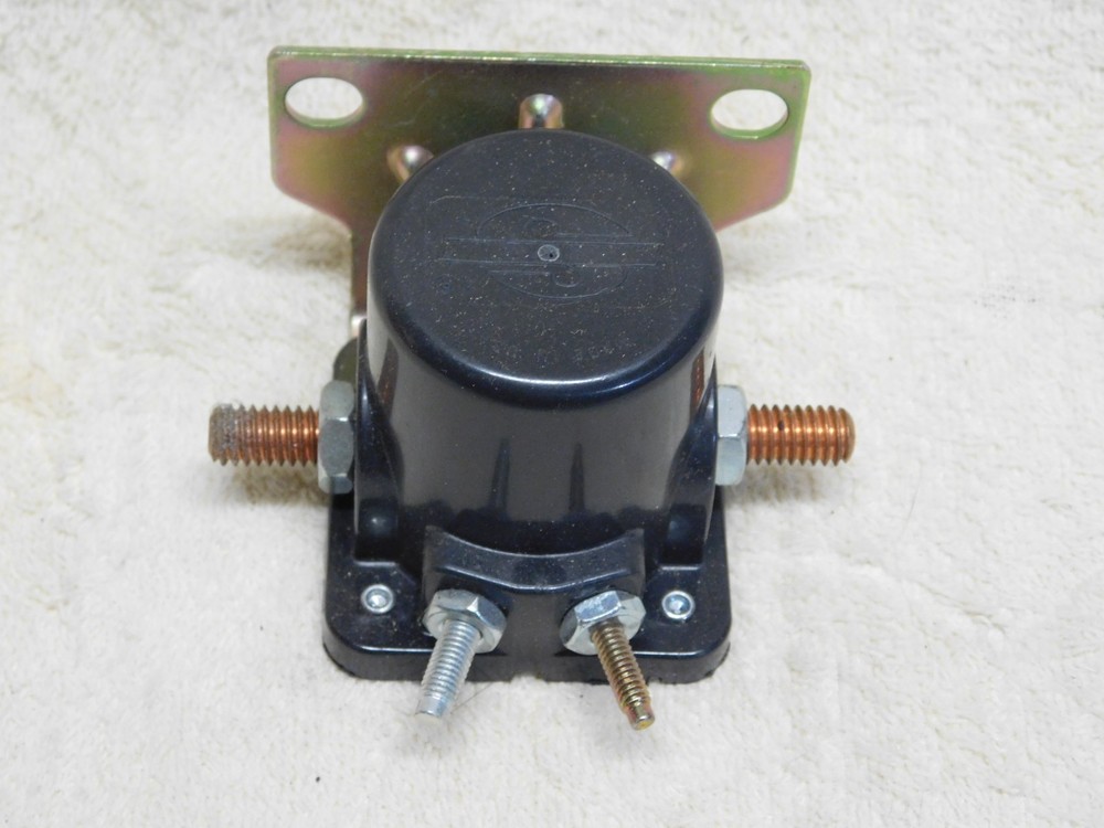 Universal 12V Solenoid Switch  4 Connections Separate Polarity