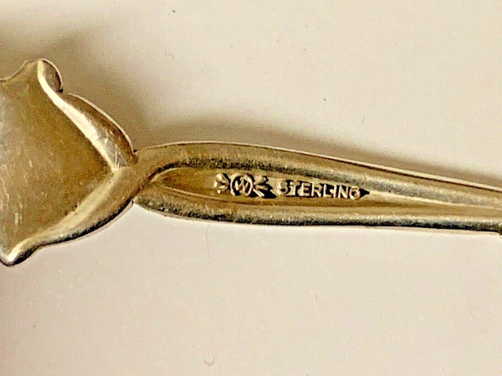WALLACE STERLING BUTTER PICK