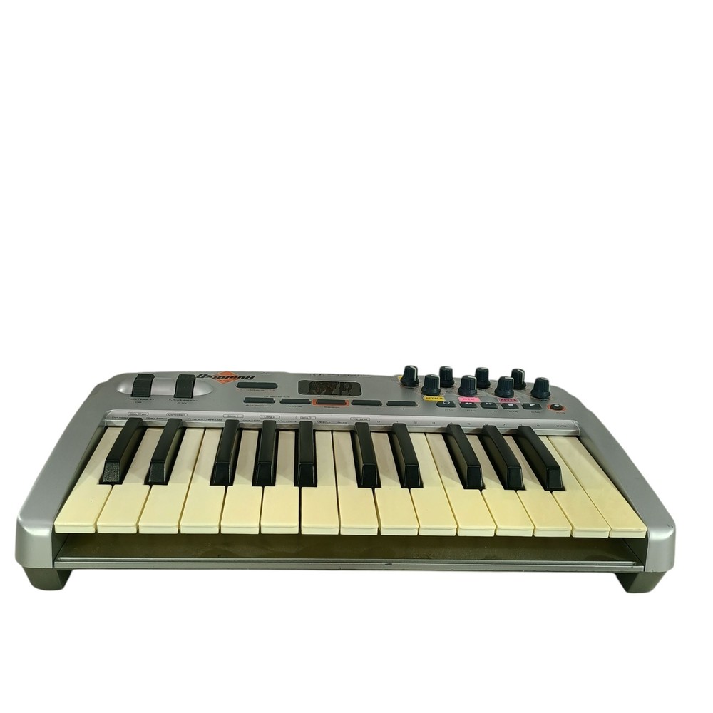 M-Audio Midiman Oxygen 8 25 key Controller MIDI - Keyboard Controller USB