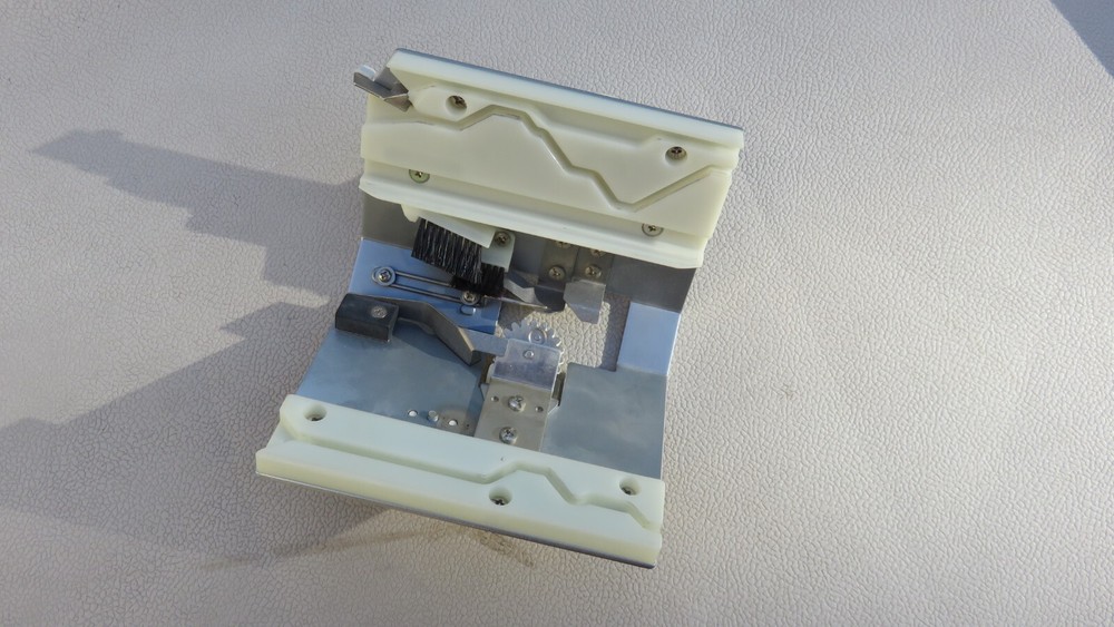 Machine Knitting Transfer Carriage KA-8300