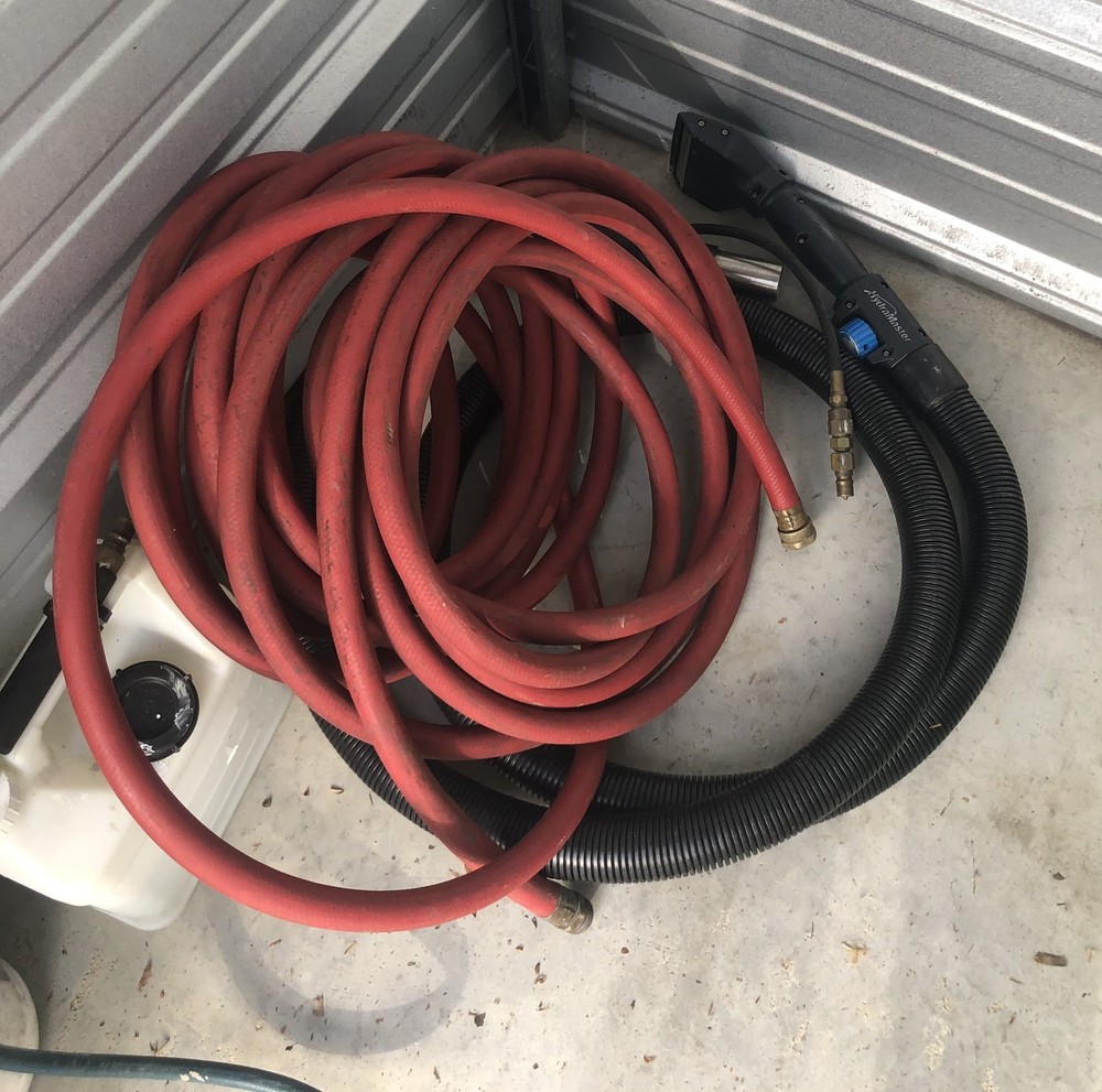 Carpet cleaning van with hydromaster 318