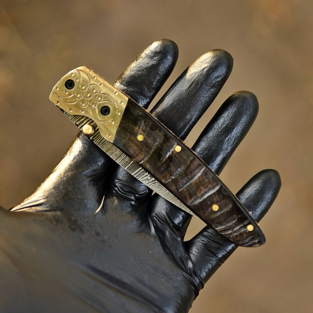 Handmade Damascus Folding Blade Pocket Knife Tactical Ram Horn Handle