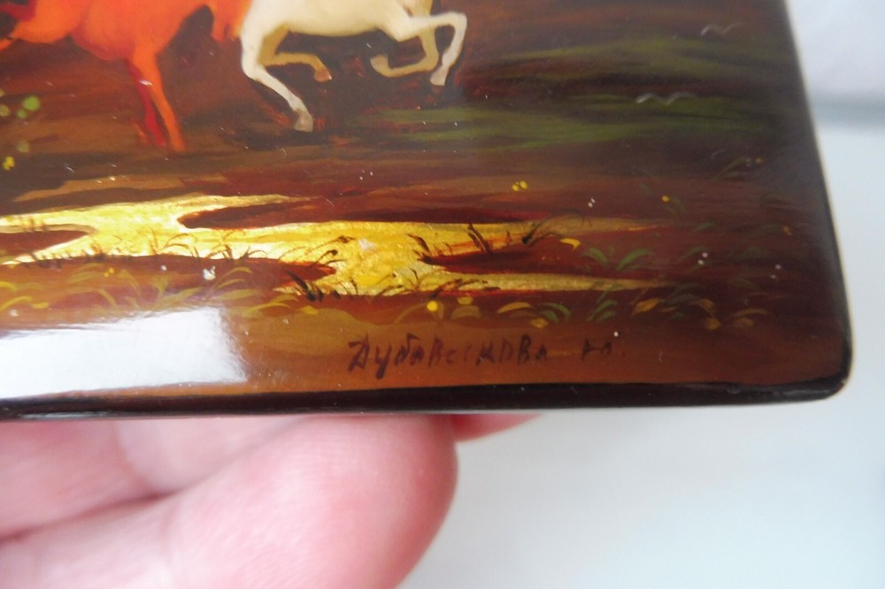 Classy, Russian Lacquer Box, Fine Lacquer Painting, Horses, Signed