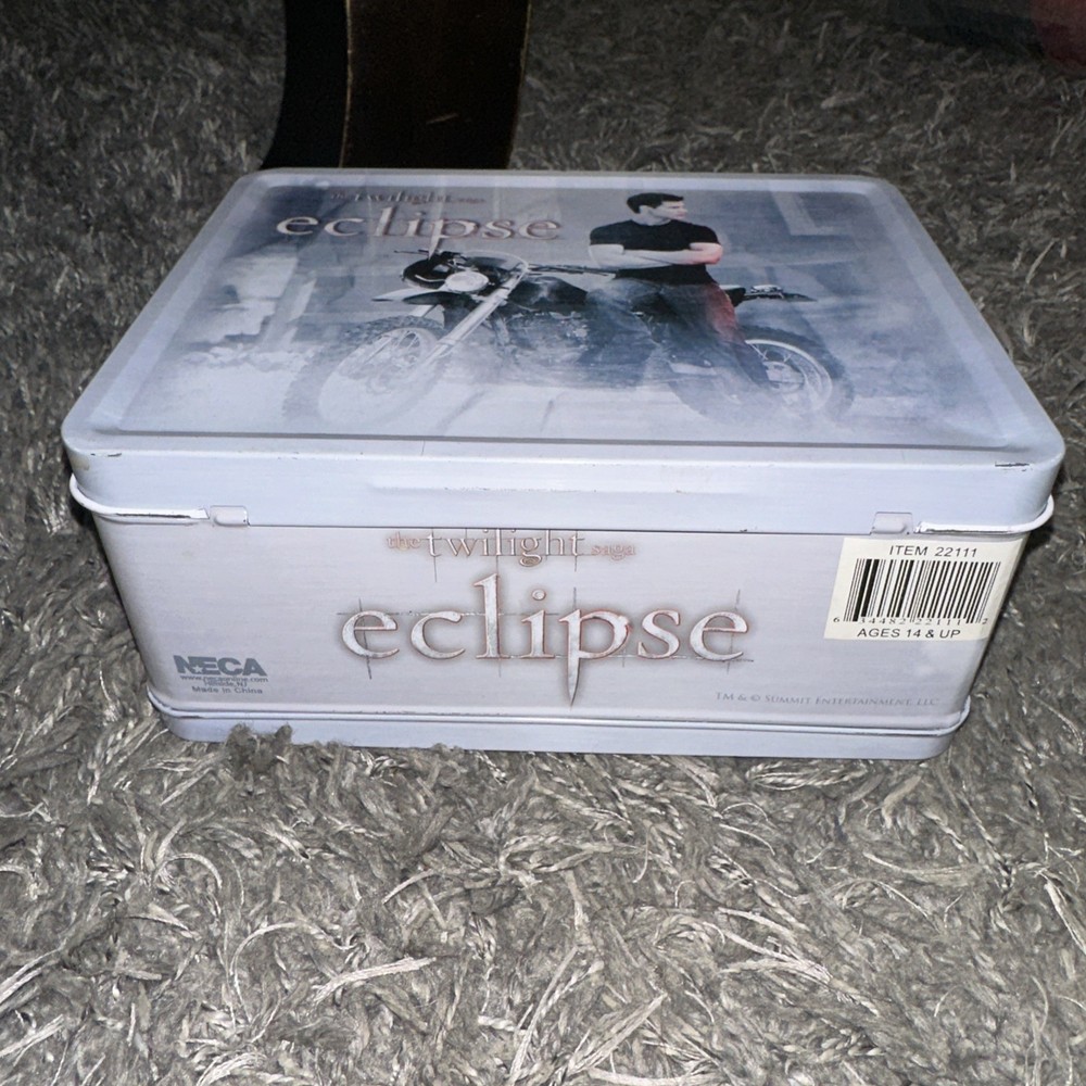 RARE TWILIGHT "ECLIPSE" METAL LUNCH BOX BY NECA