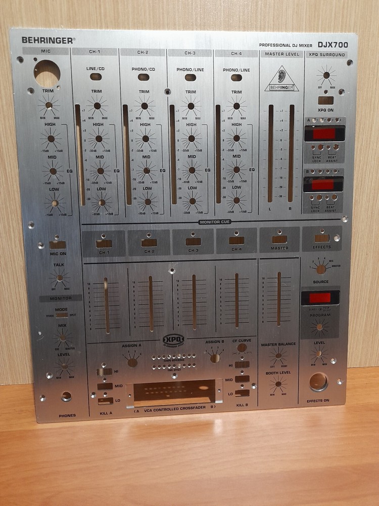 Behringer DJX700 faceplate 2