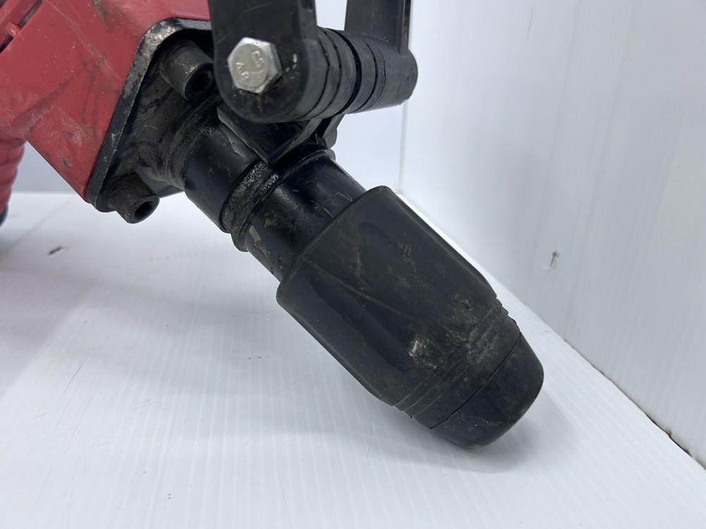 Bauer 1631E-B 12.5A SDS Max Type Pro Demolition Hammer Kit