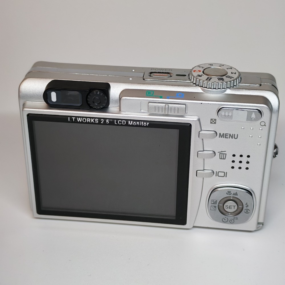 IT Works Digital Camera 10.1 Mega Pixels DS-A350 READ DESCRIPTION