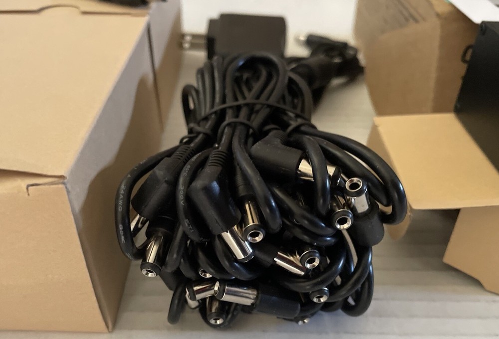 Donner DP-01 Power Supply