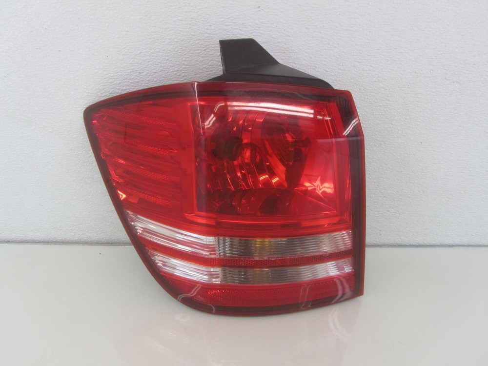 09 DODGE JOURNEY Left Driver Taillight Tail Light Lamp Quarter Panel  05067785AB