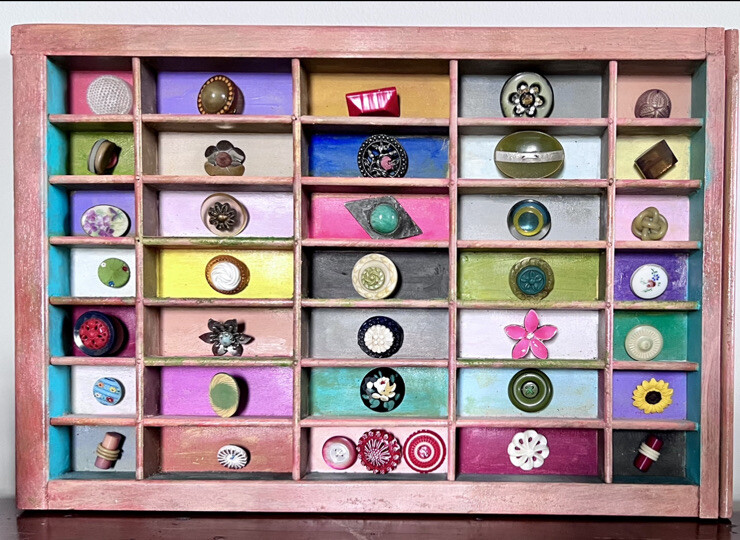 Antique Button Art Farmhouse