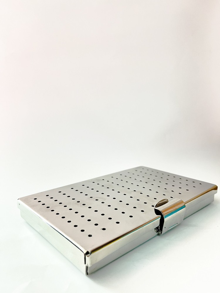 SURGIAL SS TRAY WITH SILICON MAT
