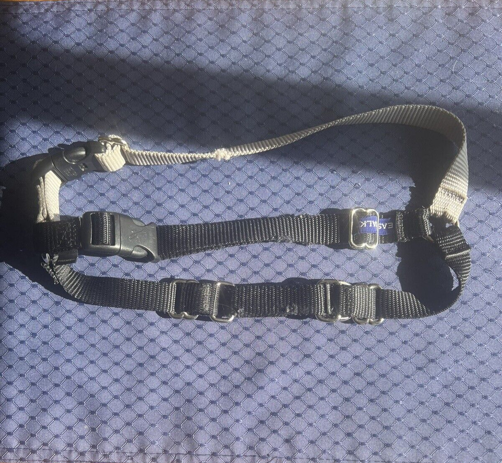 Gently Used PetSafe Easy Walk No Pull Dog Harness Medium Black/Sliver