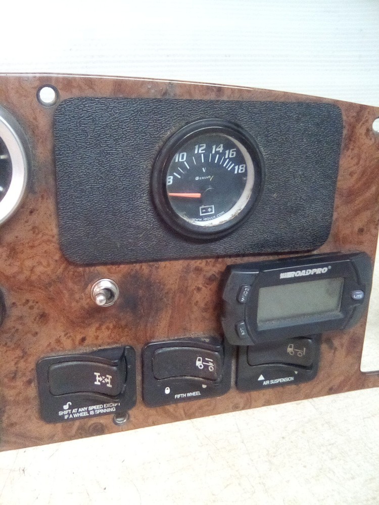 Peterbilt 387 Gauge Switch Panel 17-05006M125