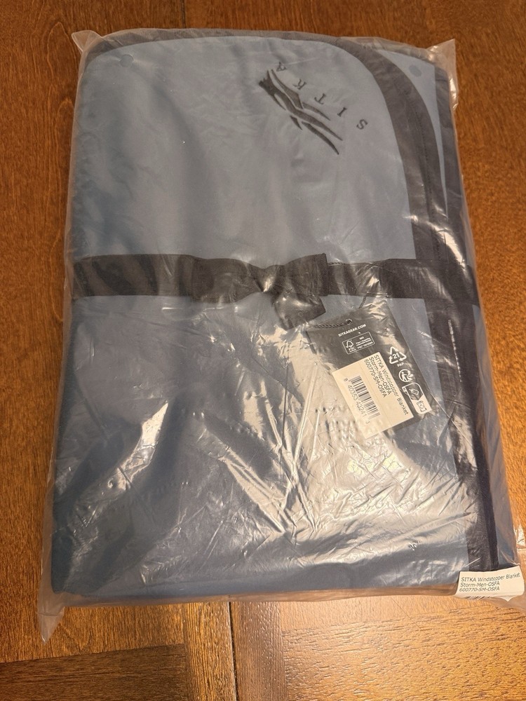 Sitka Wind stopper Blanket Storm Blue - NWT