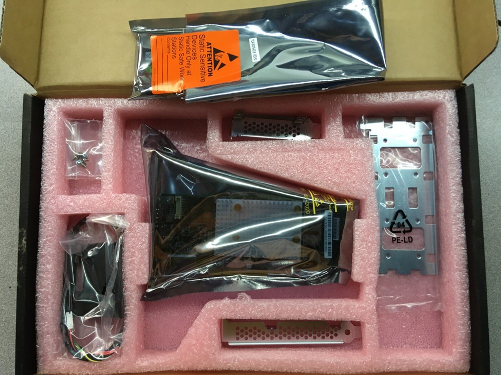 Microchip  SmartRAID 3154-16i Storage Controller  16 2295000-R